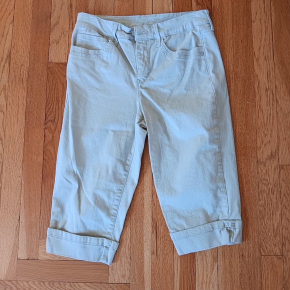 Light Khaki Capris - Picture 1 of 7